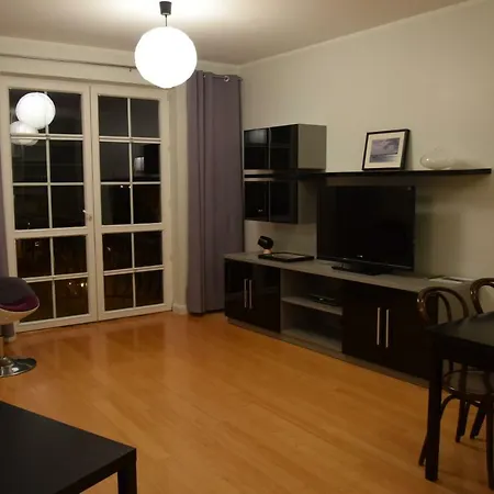 Apartament Rodzinny W Centrum Apartment *